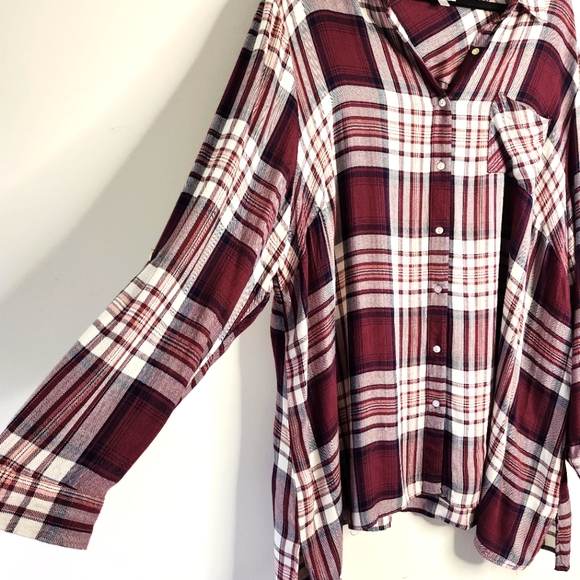 AVENUE Burgundy White Navy Plaid Button Down Shirt. Soft & Light Size 26/28 - Picture 3 of 4